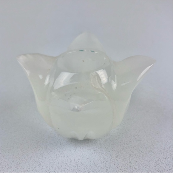 VTG Tulip Calcite Candle Stick Holder Small White